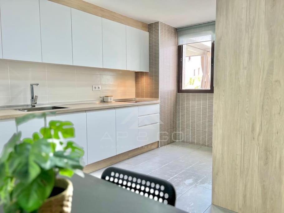 Apartment Oasis & *